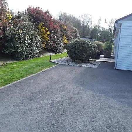 D'hotes De L'orval Bed & Breakfast *